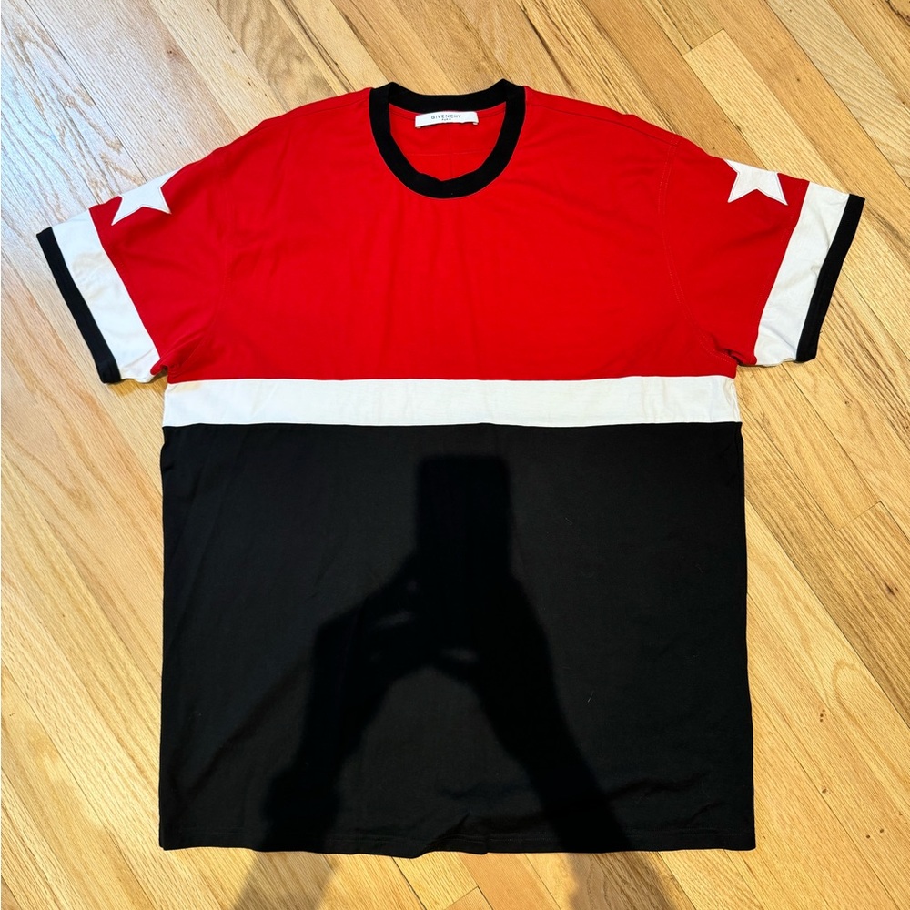 GIVENCHY red, white, and black T-shirt with star sleeve XL